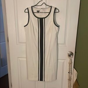 Talbots Size 12 White and Black Sheath Dress Sleeveless Scoop Neck